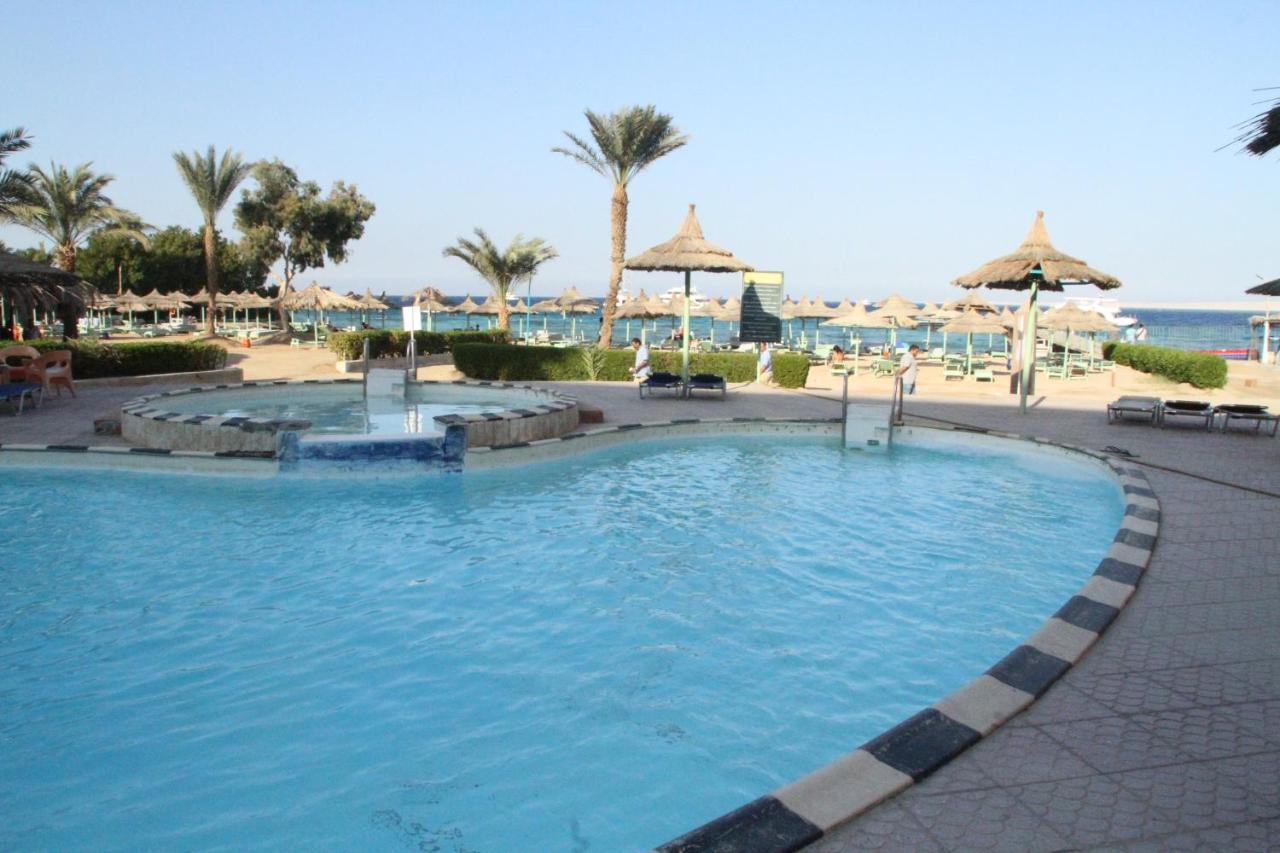 Dexon Roma Hotel Hurghada Bagian luar foto