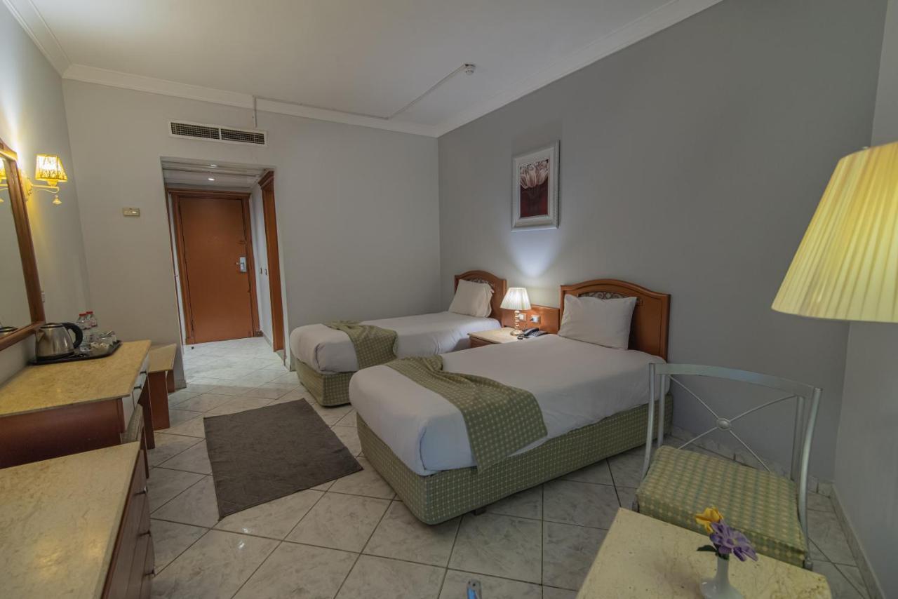 Dexon Roma Hotel Hurghada Bagian luar foto