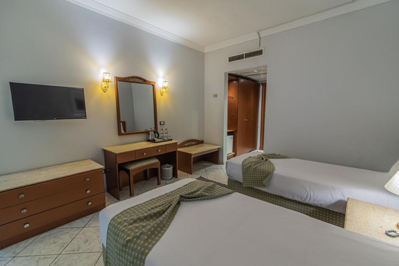 Dexon Roma Hotel Hurghada Bagian luar foto