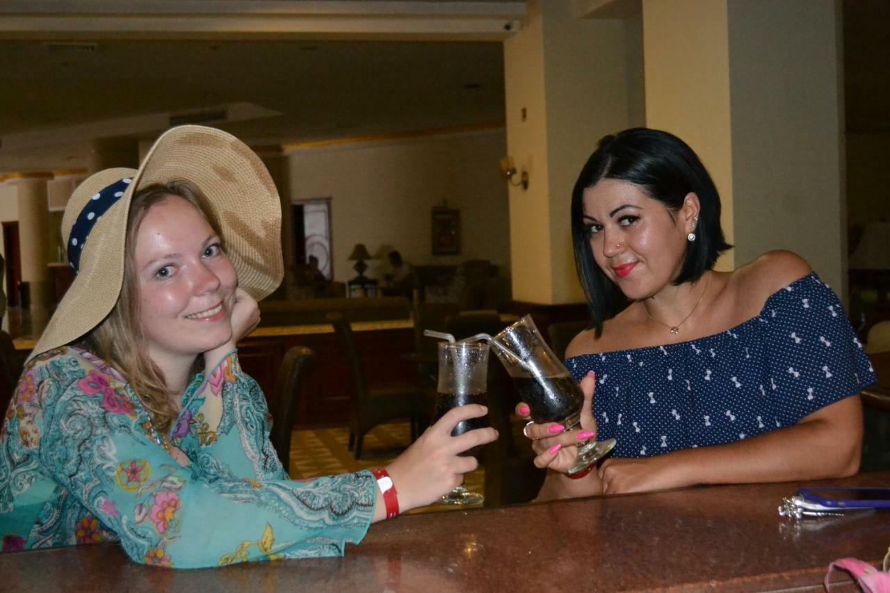 Dexon Roma Hotel Hurghada Bagian luar foto
