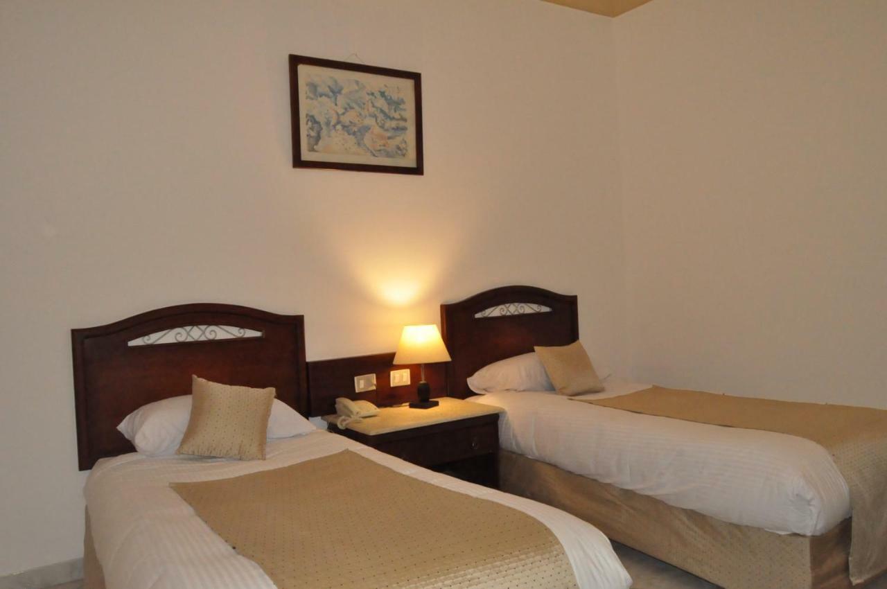 Dexon Roma Hotel Hurghada Bagian luar foto