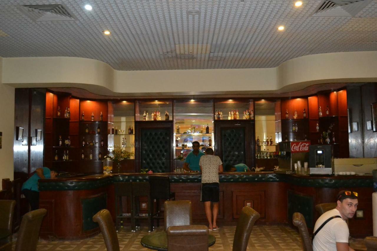 Dexon Roma Hotel Hurghada Bagian luar foto