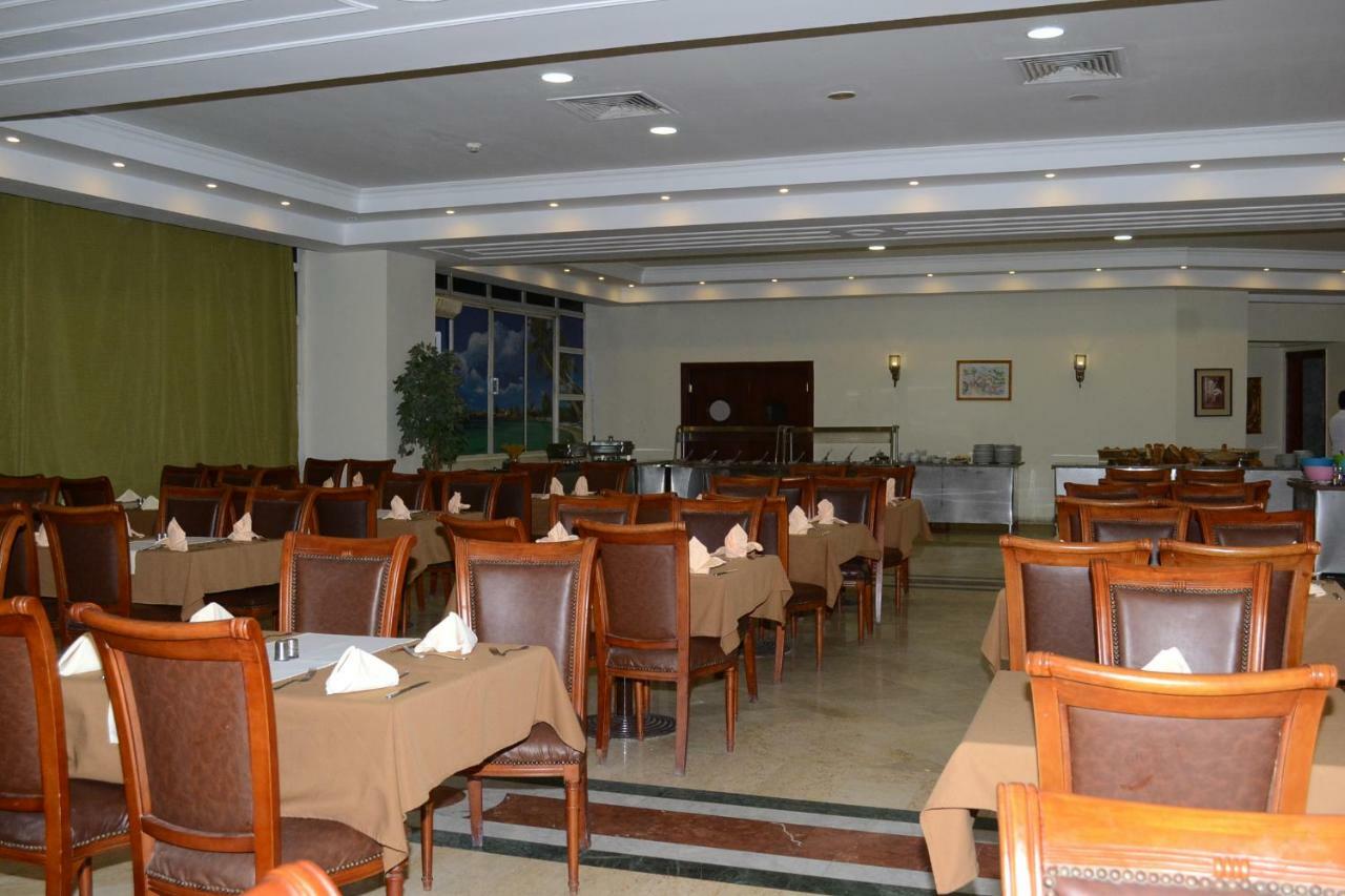Dexon Roma Hotel Hurghada Bagian luar foto